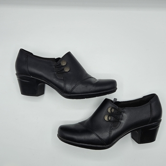 Clarks Booties size 7 1/2 W - Picture 5 of 15